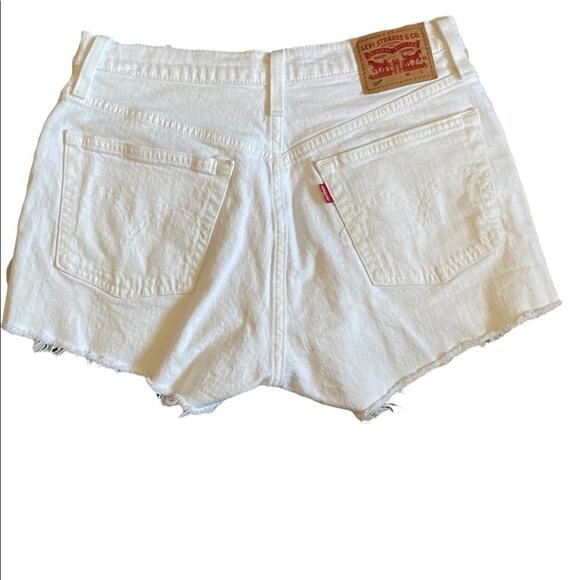 Levi’s 501 mid rise white jean shorts size 28 - Picture 2 of 5